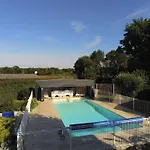 Chalet Les Pilotis Du Cognac