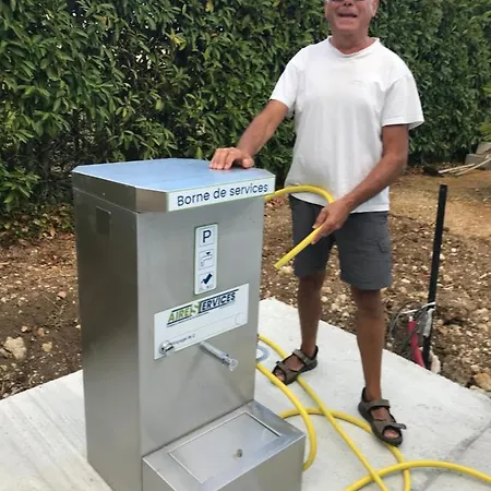 Les Pilotis Du Cognac Bourg-Charente