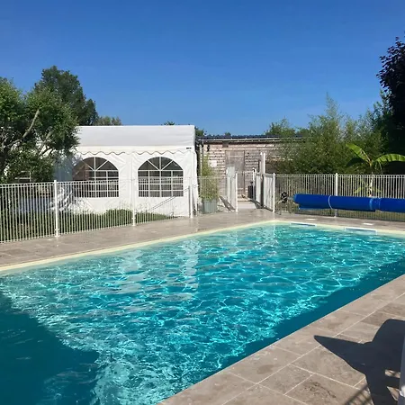 Les Pilotis Du Cognac Шале Bourg-Charente