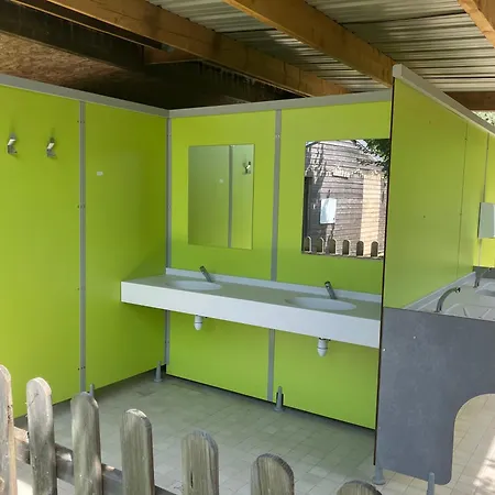 Les Pilotis Du Cognac Alpehytte *