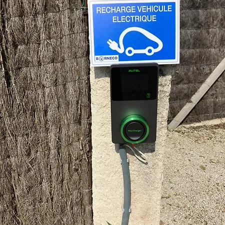 Шале Les Pilotis Du Cognac *