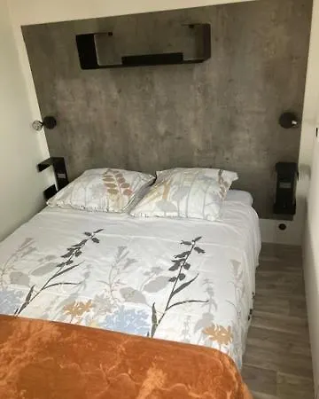 Les Pilotis Du Cognac Шале Bourg-Charente