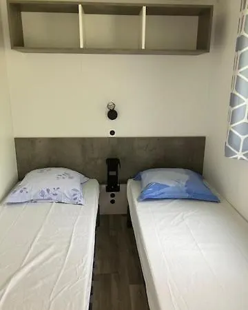 Les Pilotis Du Cognac Шале *