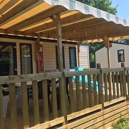 Chalet Les Pilotis Du Cognac