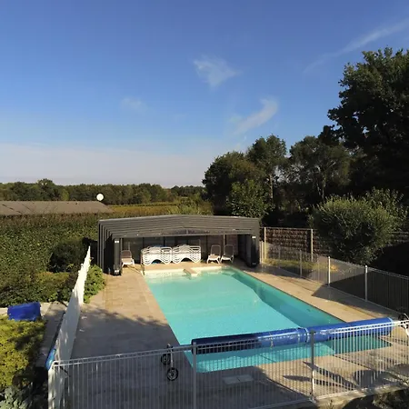בקתה Les Pilotis Du Cognac