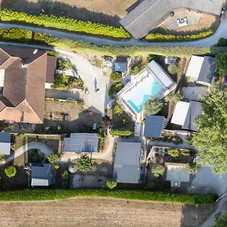 Les Pilotis Du Cognac Bourg-Charente