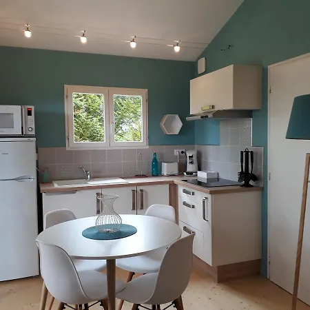 Les Pilotis Du Cognac Bourg-Charente