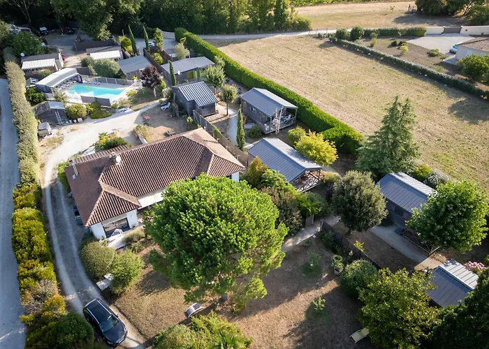 Les Pilotis Du Cognac Chalet