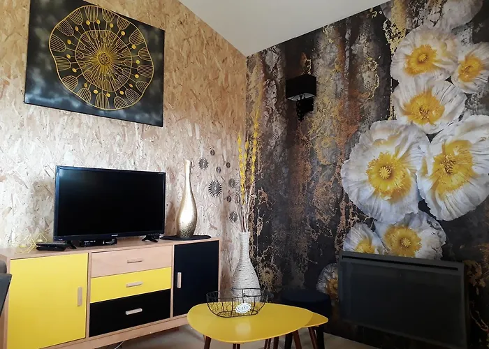 Chalet Les Pilotis Du Cognac *